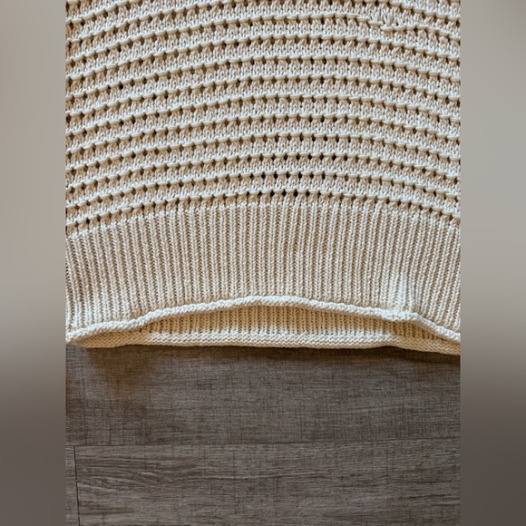 NWT Vineyard Vines Cream Hole Beach Martha’s Vineyard Inspired Sweater Size S - Picture 4 of 7